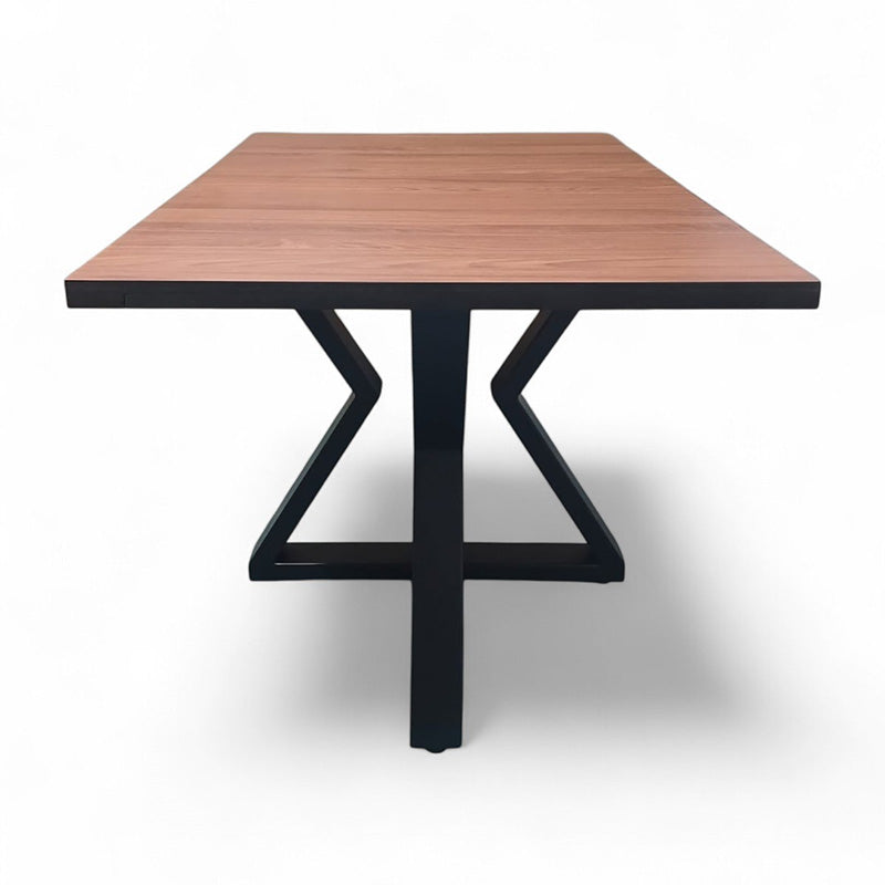 Mesa Restaurante Kenia